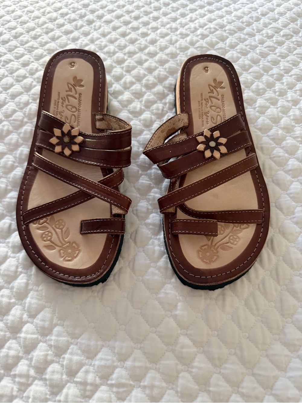 Gloss For You Women’s Sandals Made in Mexico size 8 USA